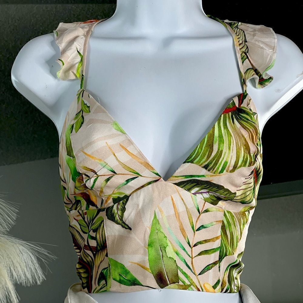 STUDIO F Palm Print Cropped Knit Tank Top Size S